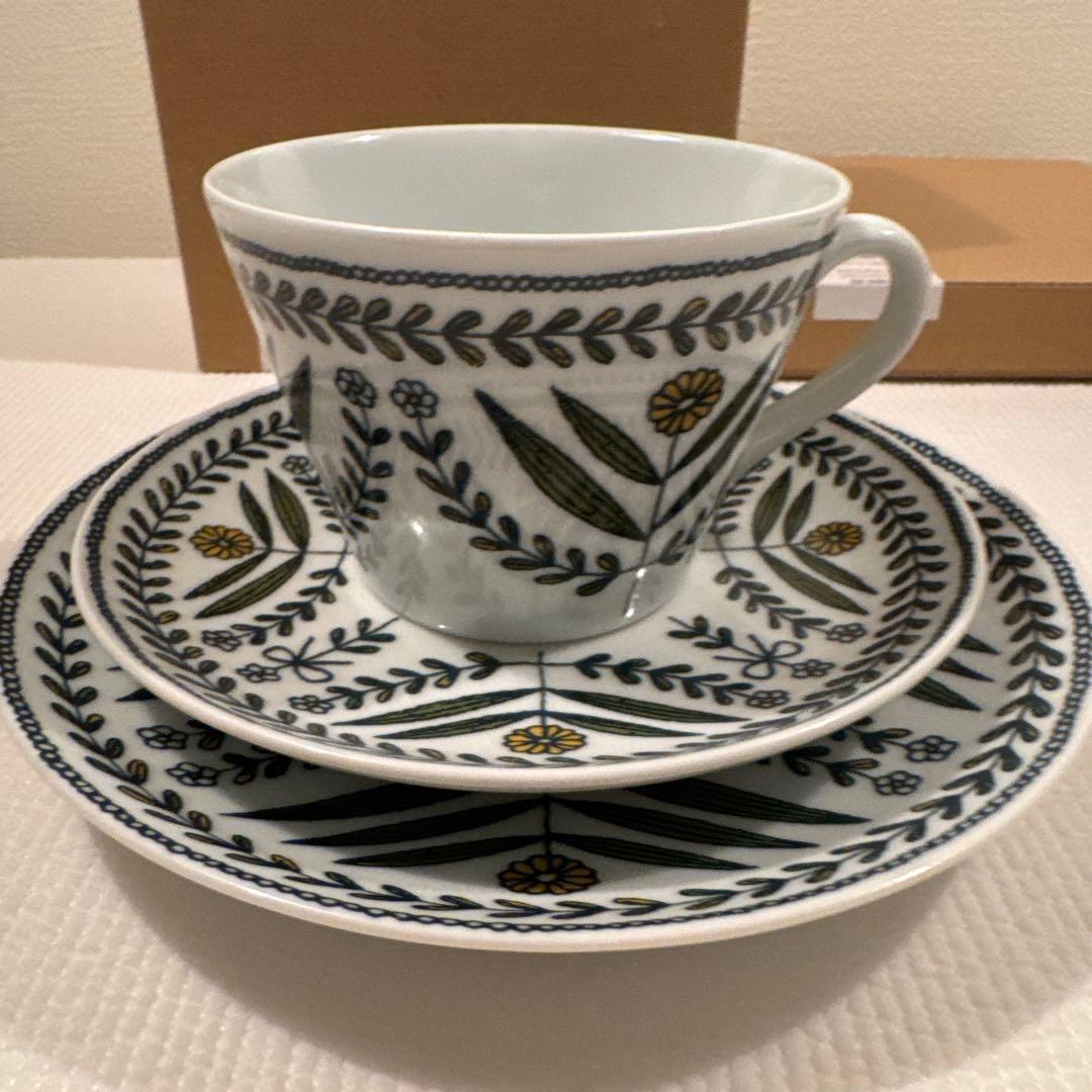 鹿児島睦 カップ＆ソーサー・ケーキプレート　セット