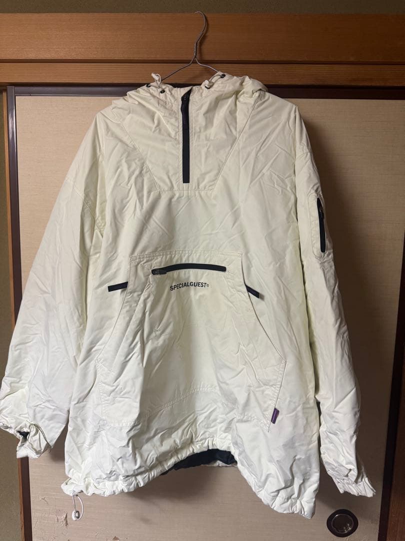 Special guest ウェア