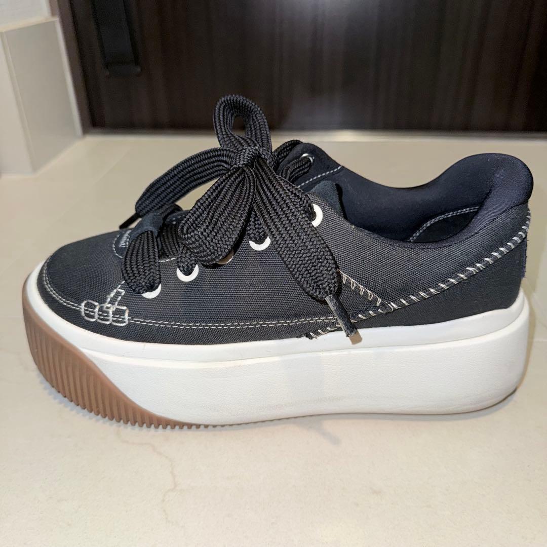 【美品】UGG イージー ダジット エッセンシャル レースアップ 黒 24.5