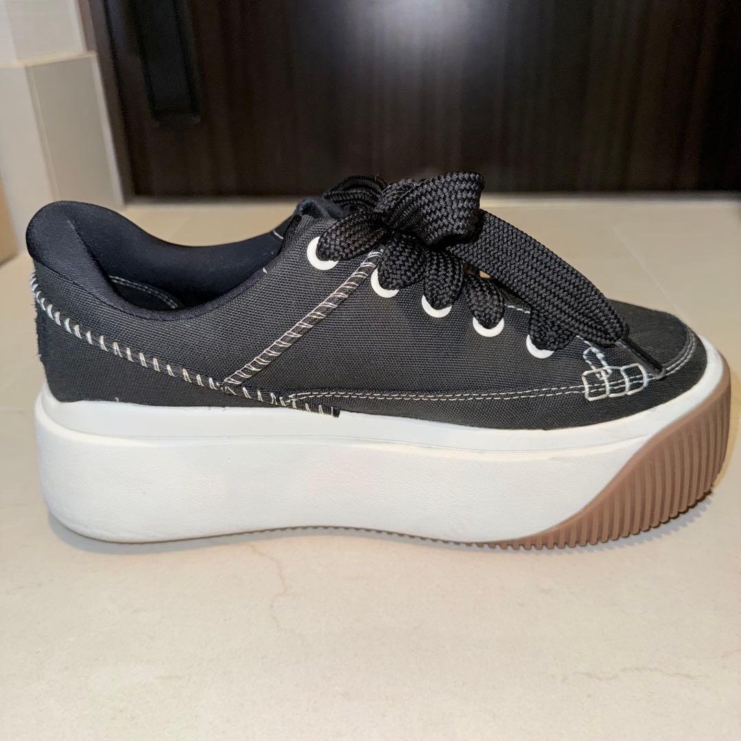 【美品】UGG イージー ダジット エッセンシャル レースアップ 黒 24.5