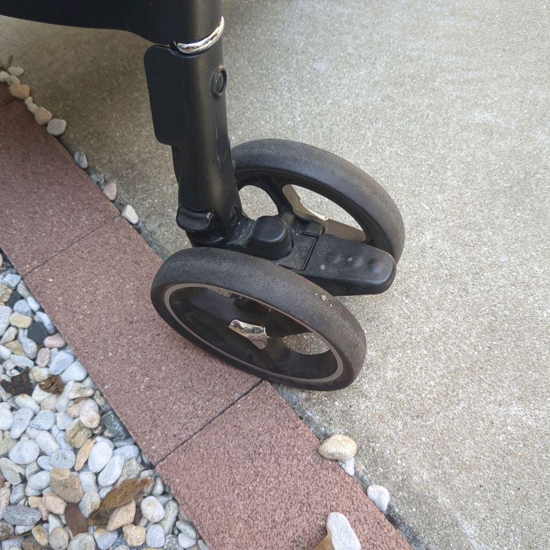 【美品】アップリカ ベビーカー ラクーナビッテクッション A型 両対面式