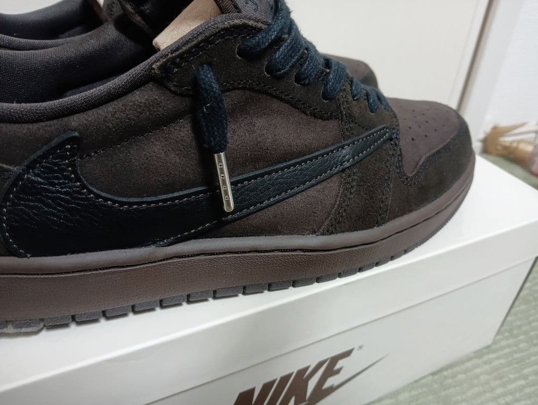 トラヴィススコット　ベルベットブラウン