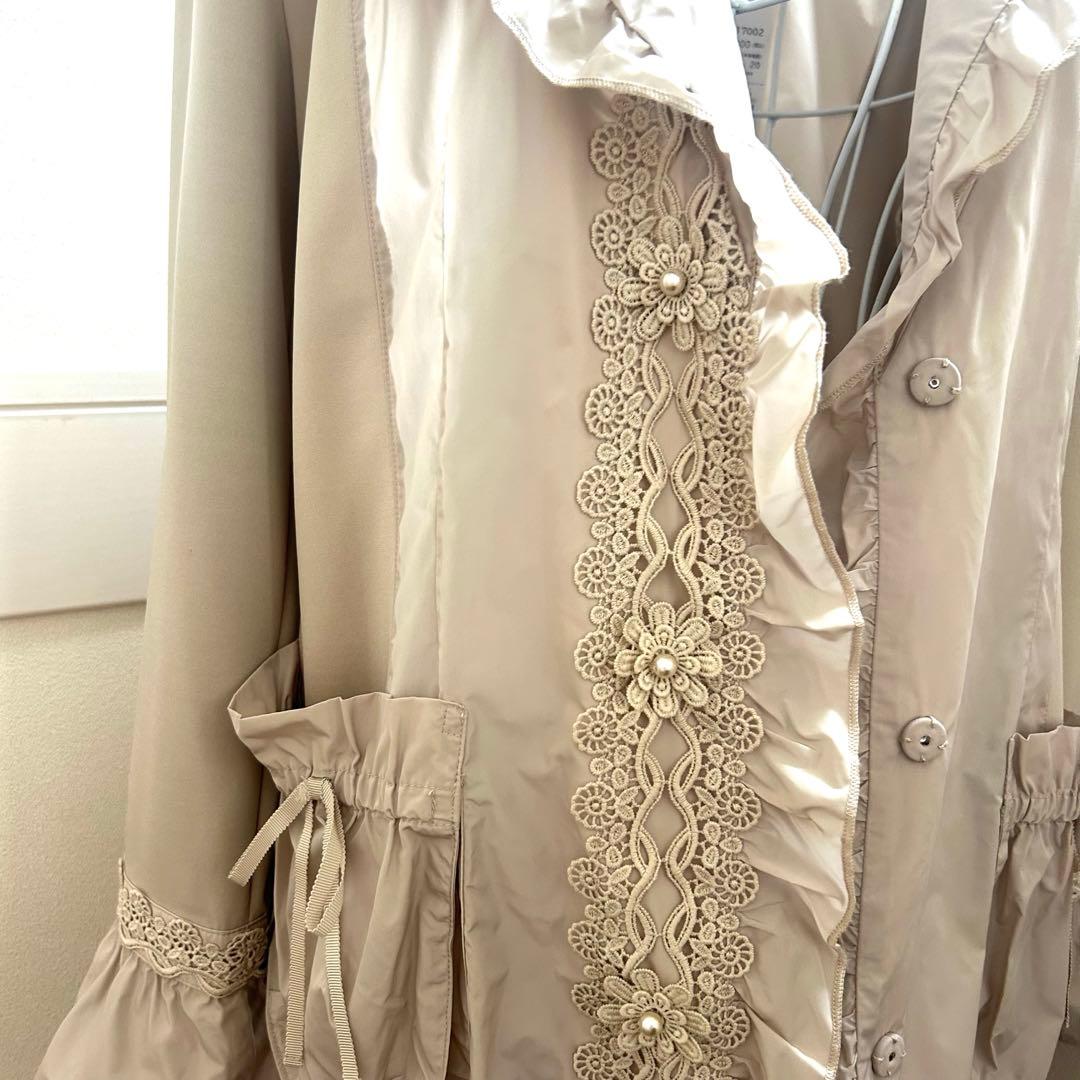 スーパービューティー　新品　42 ベージュ　コート　大人かわいい