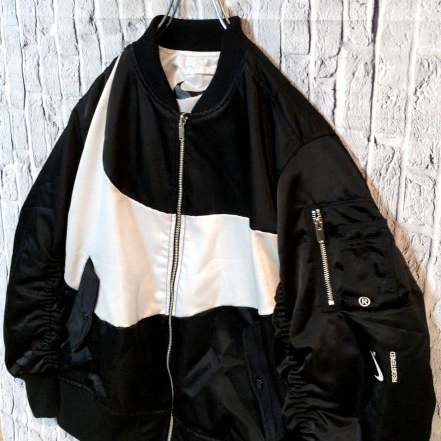 美品 Nike swoosh リバーシブルボンバージャケットMA1