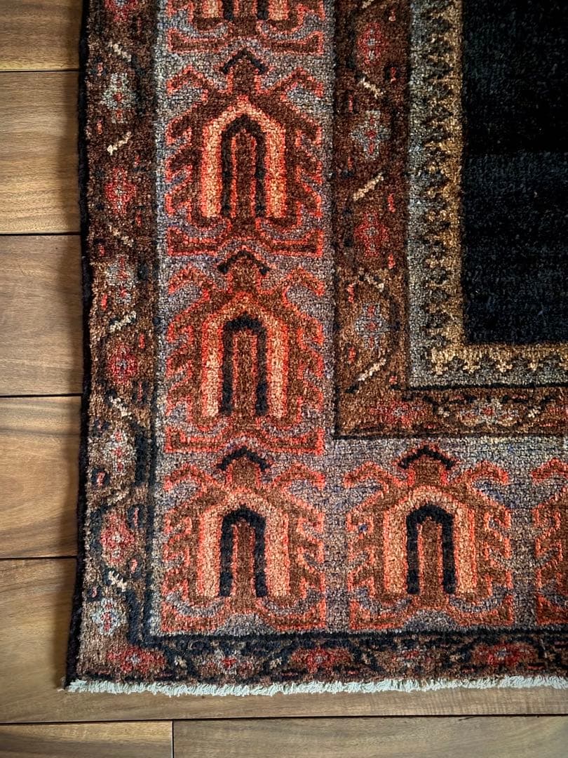 トライバルラグ　ヴィンテージラグ　シラーズ産　ペルシャ絨毯　プリミティブアート