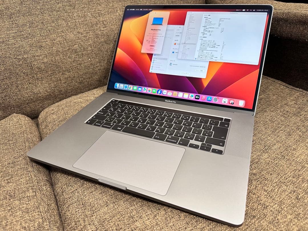 美品　MacBookPro 16 i7- 16- 512 office 永続版