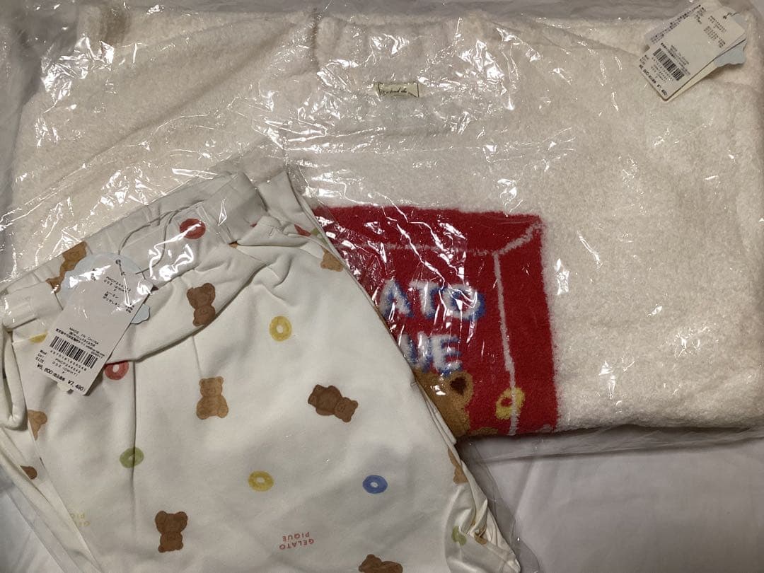 ジェラピケ　シリアルベアジャガードプルオーバー＆シリアルベア柄ロングパンツセット