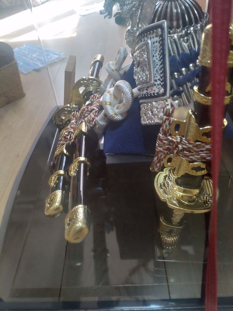 五月人形 兜 ケース入り シルバー 美品