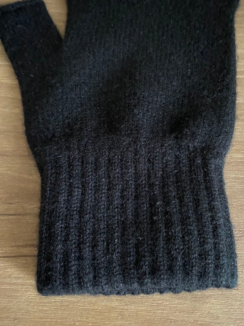 Johnstons of Elgin 別注 フィンガーレスグローブ ブラック