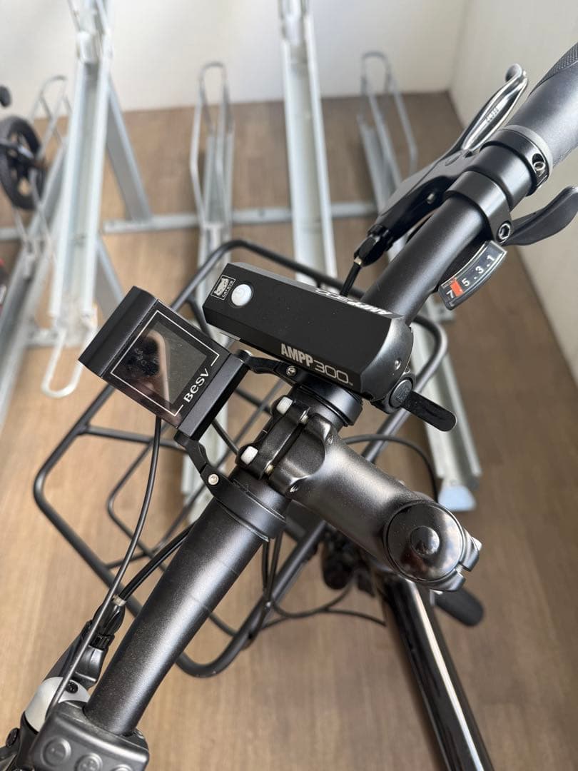 BESV ベスビー　PSA1 美品 ブラック　カゴ付き