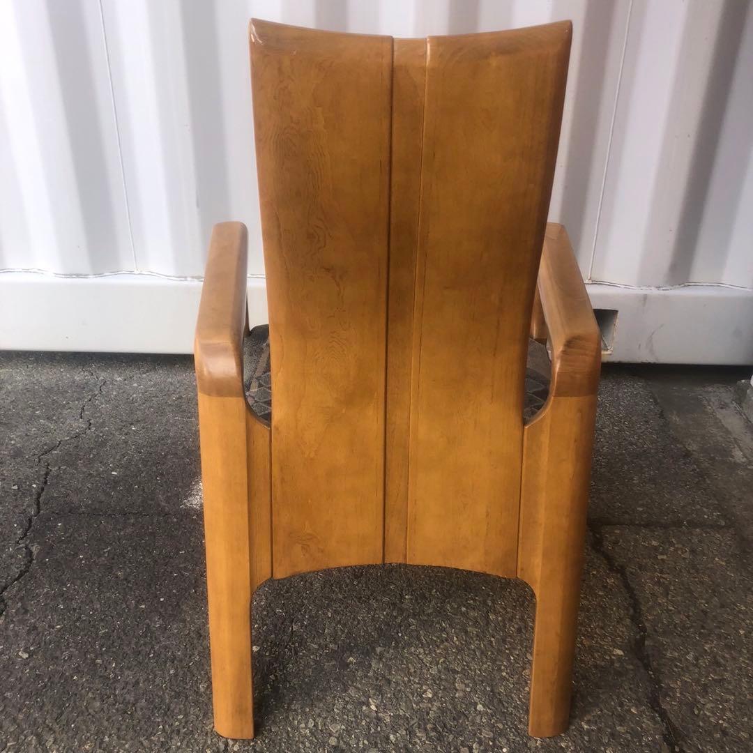 カリモク　ハイバックチェア　モダンデザインの木製チェア　アーム付き　①