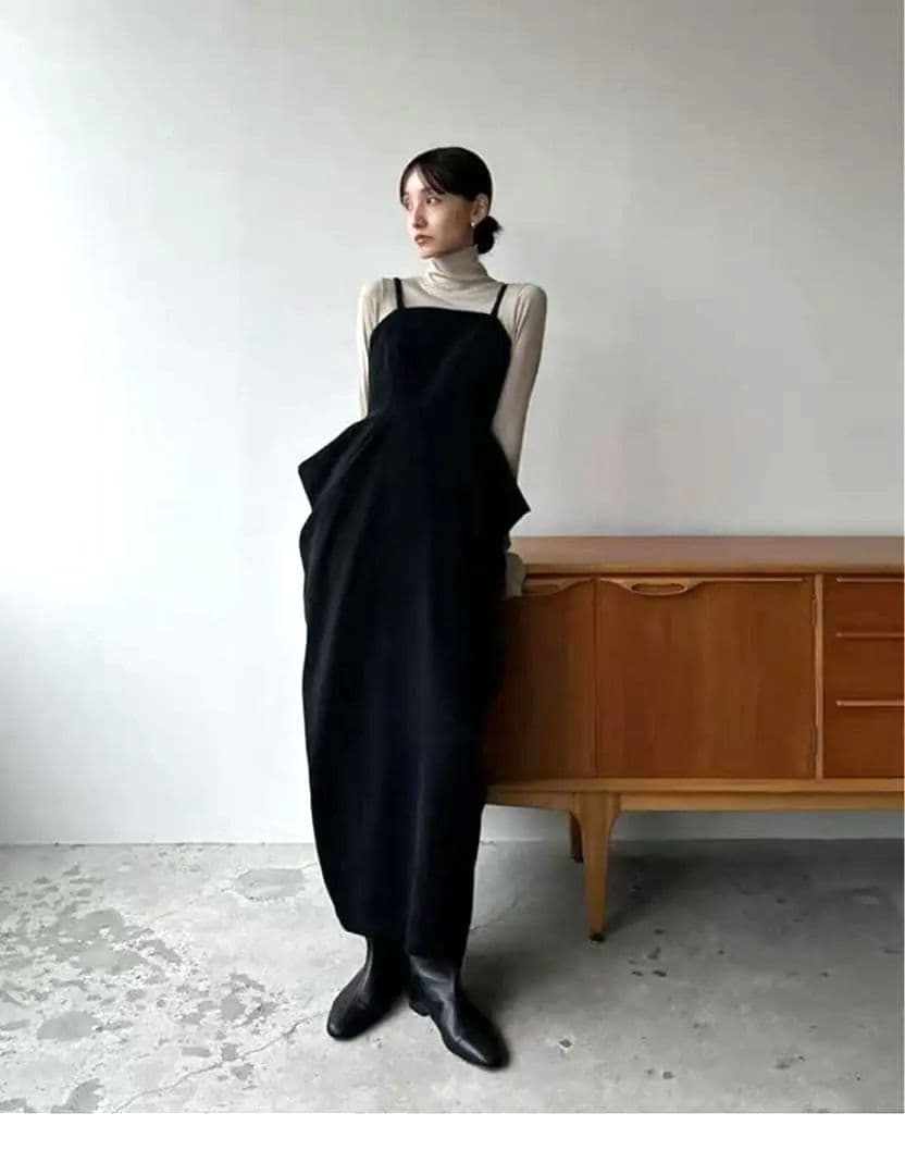 専用　　新品タグ付　CLANE BARE TOP DRAPE ONEPIECE