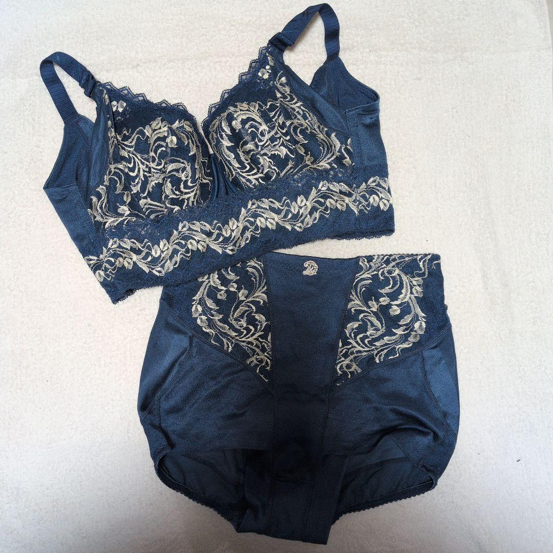 マルコ　リベルディーニュ　補正下着