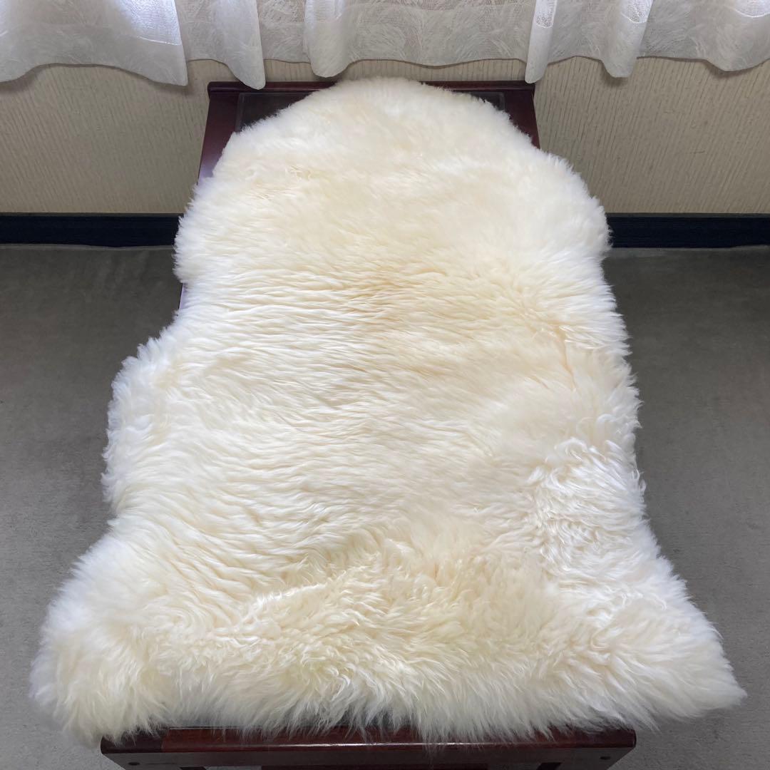 ムートン 羊毛 本革 長毛 白色 座布団 ラグ 背もたれ 椅子 車 座席 新品