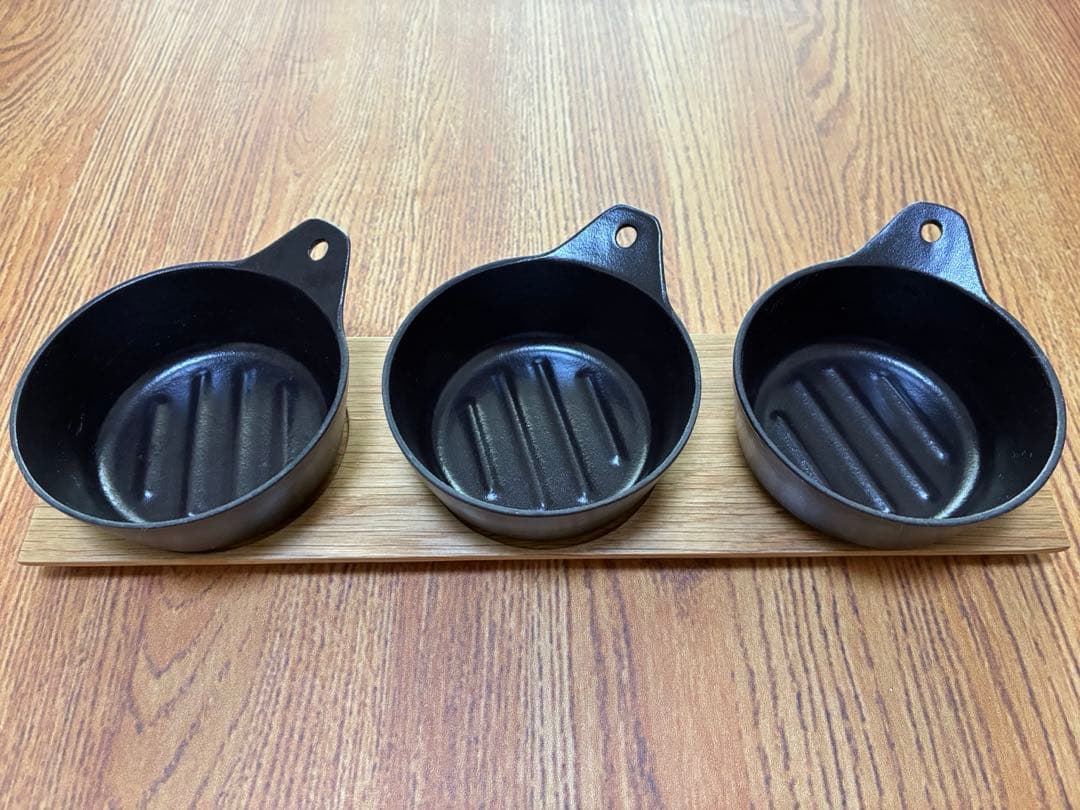 バーミキュラ　ミニスキレット深型　3個セット　トレイ付き