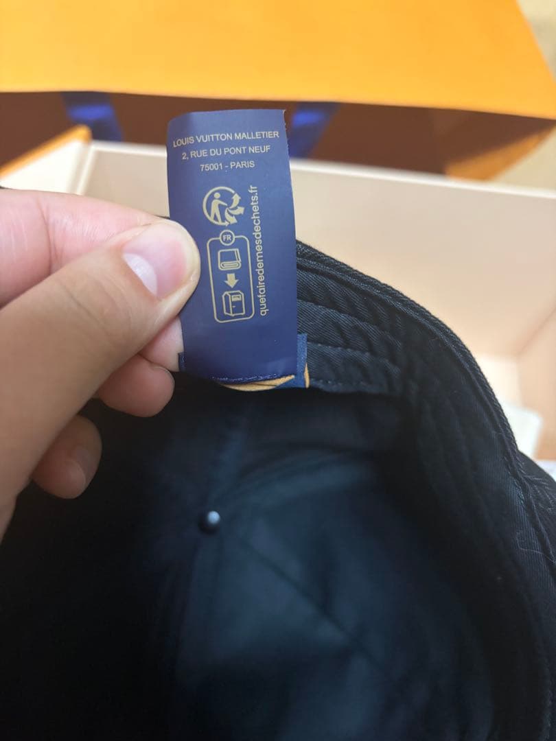 新品ルイヴィトン　ロゴキャップ