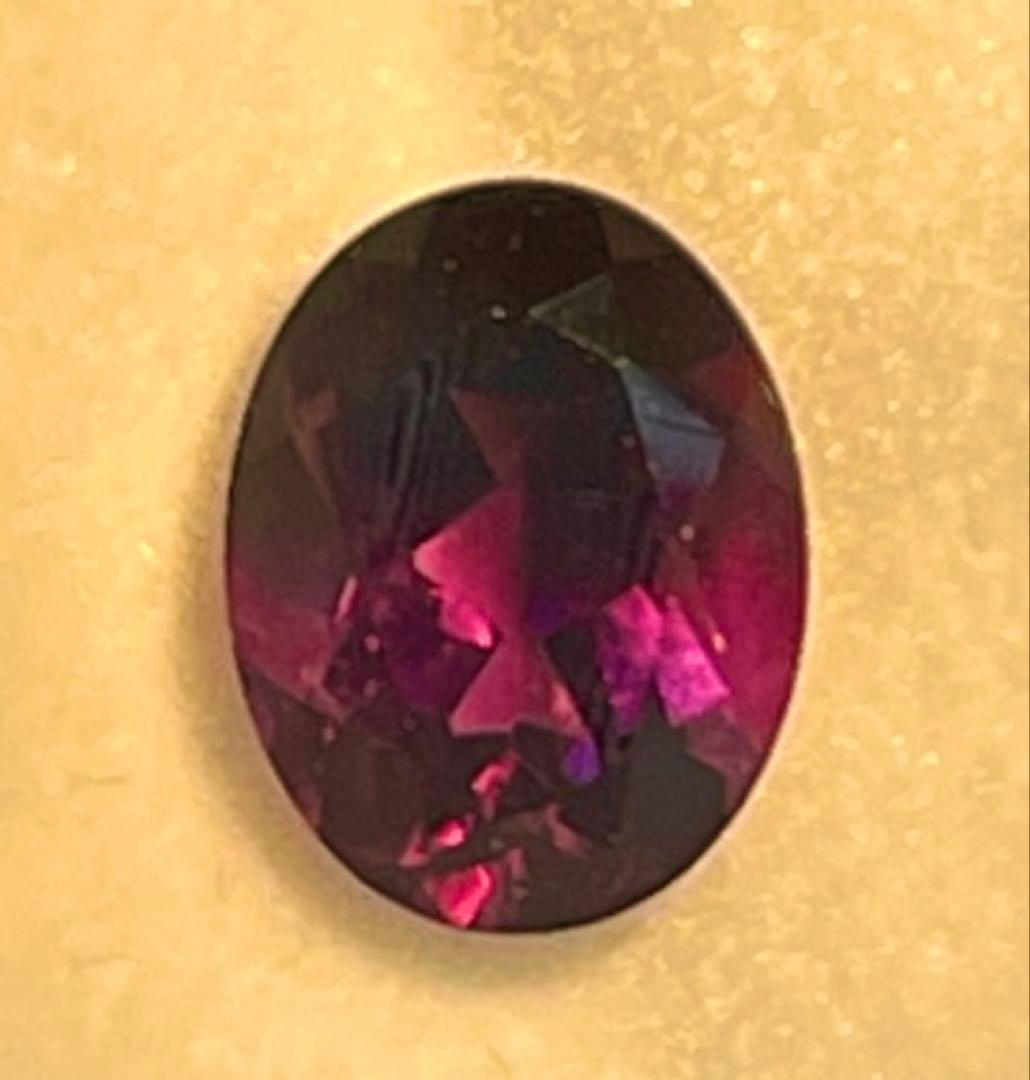 宝石ルース 『とても希少なカシャライ産！』天然カラーチェンジアメジスト ソ付