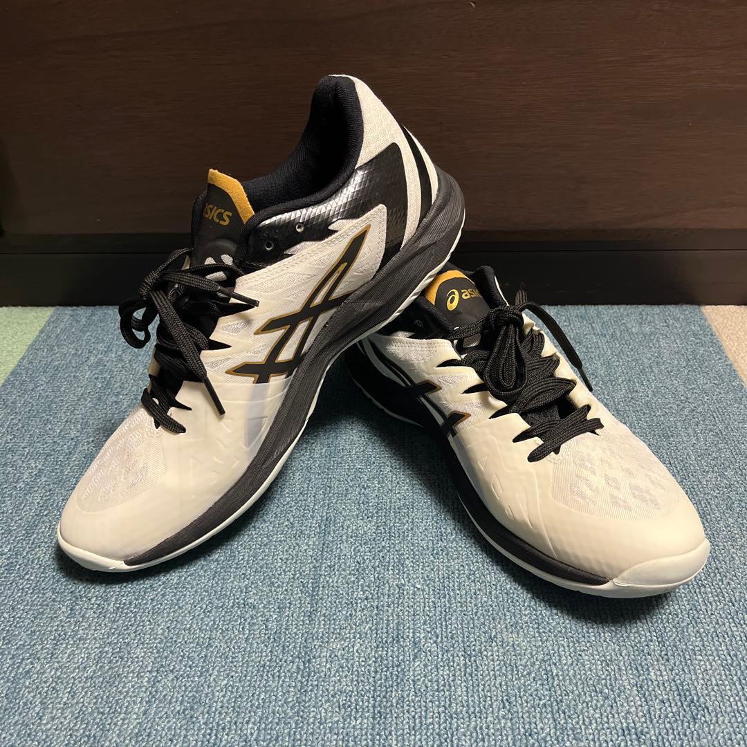 asics バレーボールシューズ　V-SWIFT FF2 25.5