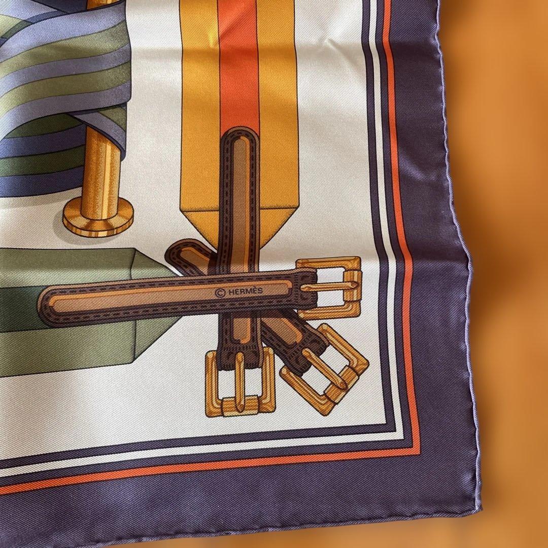 HERMES エルメス　未使用　ベルトのようなデザインスカーフ
