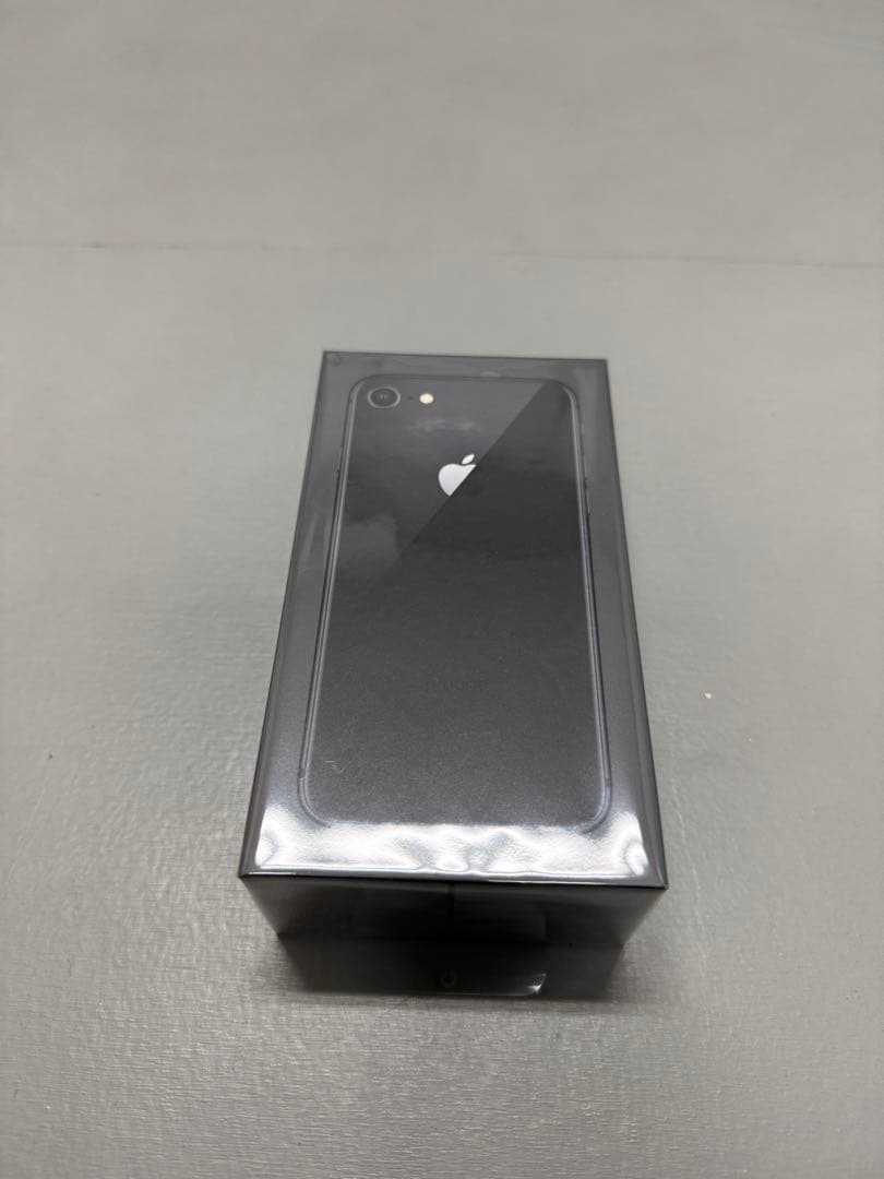 Apple iPhone 8 64GB スペースグレー