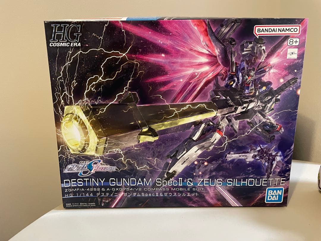 HG デスティニーガンダムspecⅡ&ゼウスシルエット