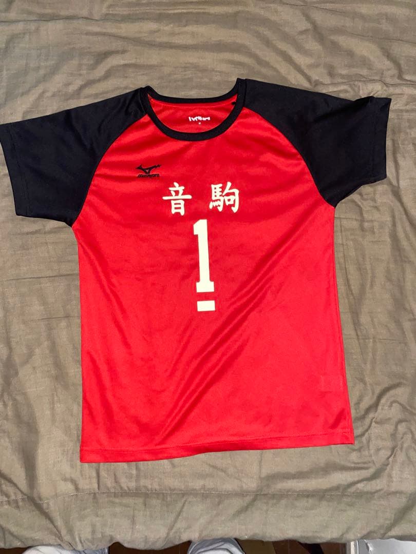 Tシャツ　赤黒1番ハイキュー！！音駒　古着