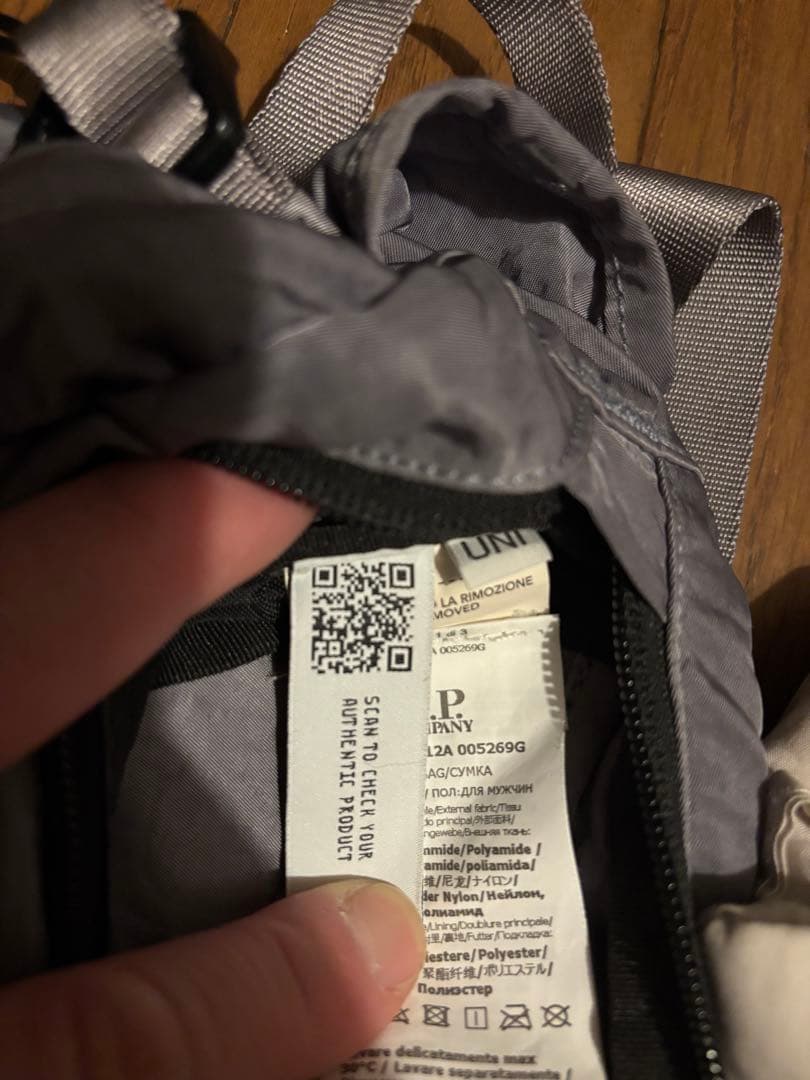 CP COMPANY ボディバッグ