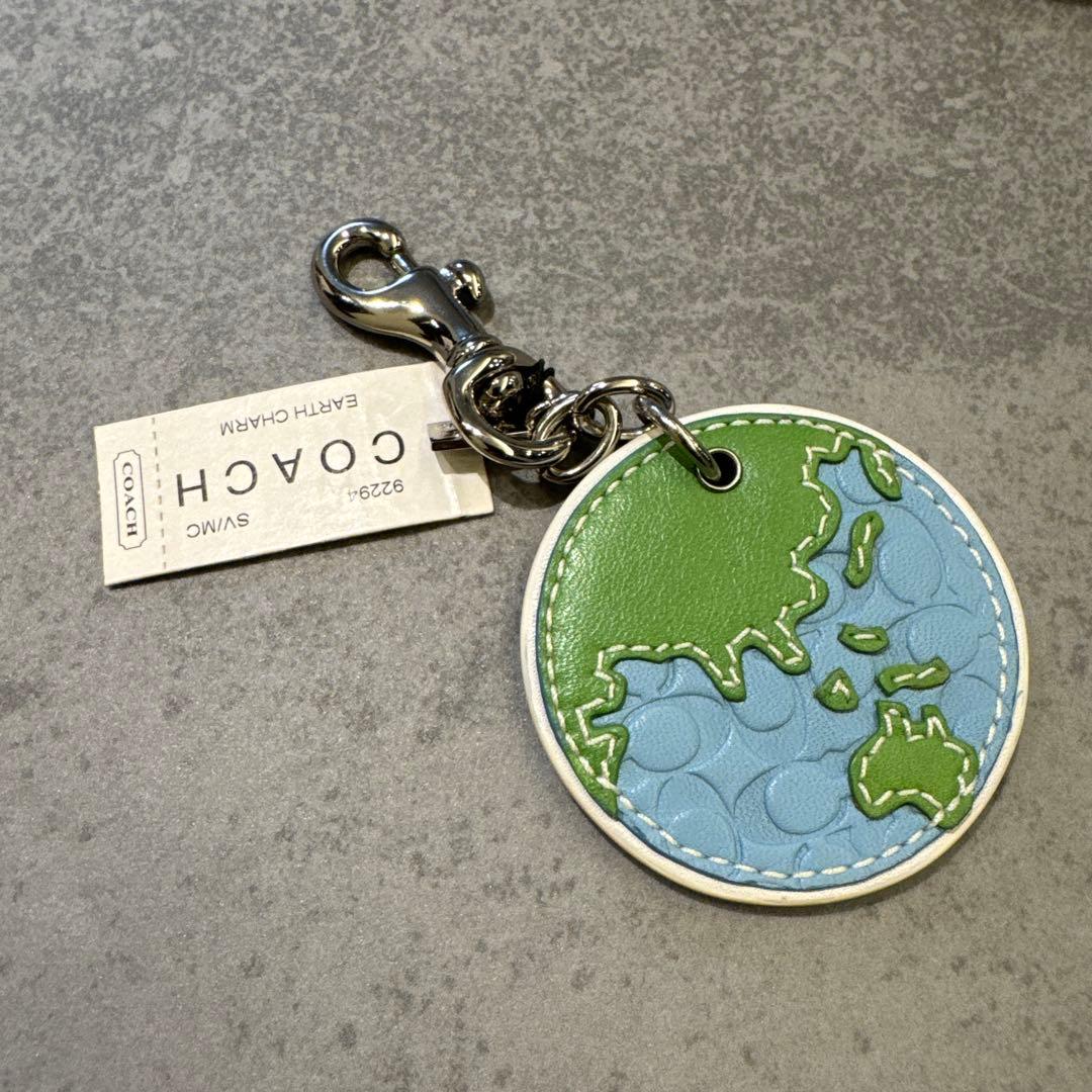 ◇コーチ◇ キーホルダー / 地球 / シグネチャー柄