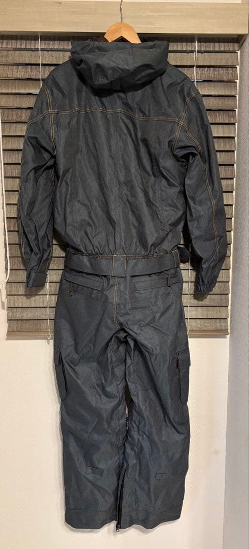 スノーボードウェア　ツナギ　ダークグレーMサイズ