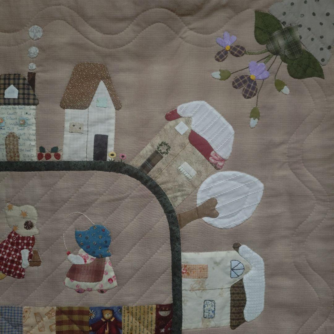 ハンドメイド　パッチワークタペストリー