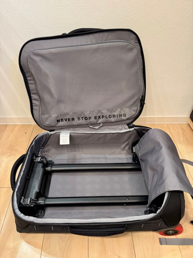 ザノースフェイス THE NORTH FACE キャリーケース 22\" ブラック