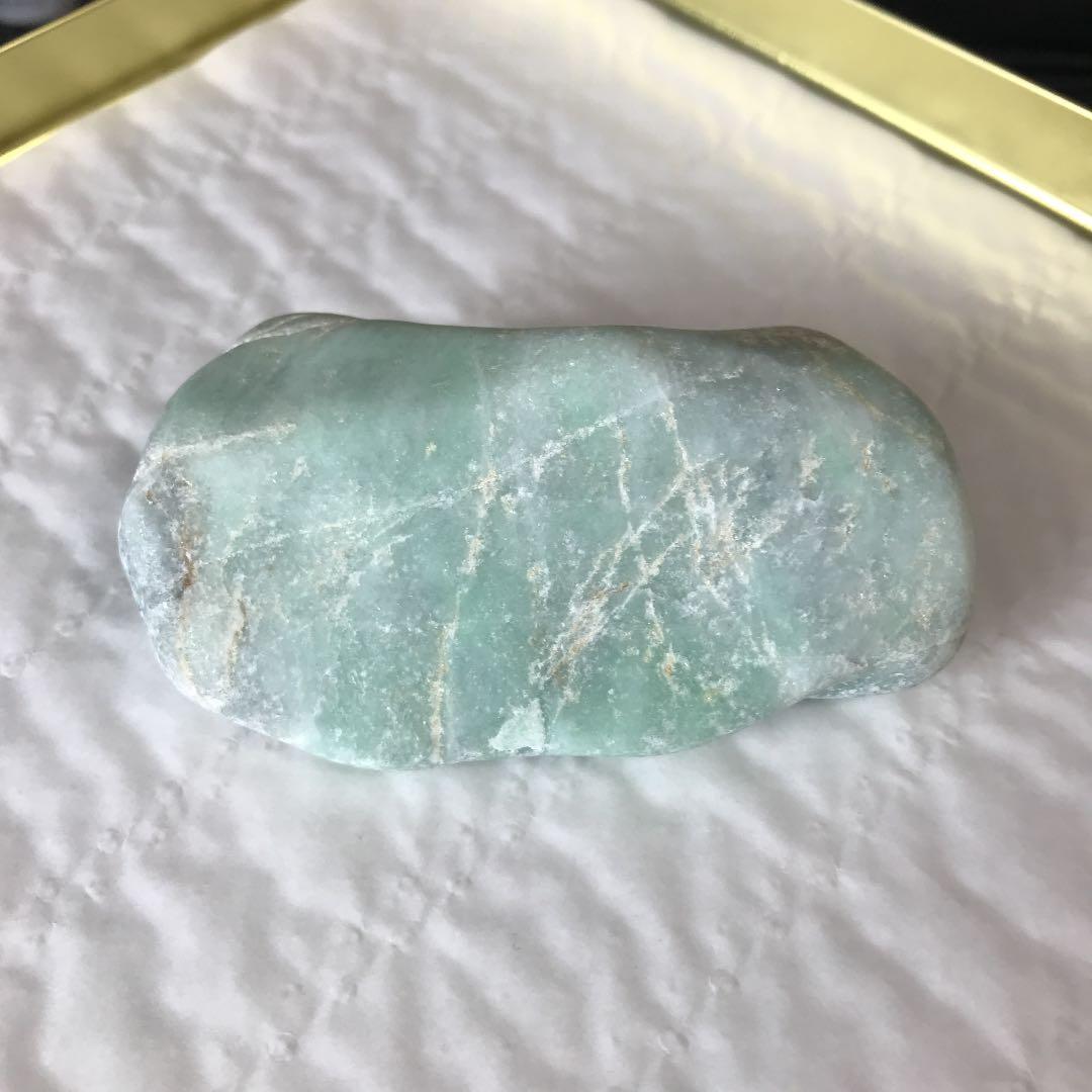 糸魚川翡翠　金山谷　200g超え