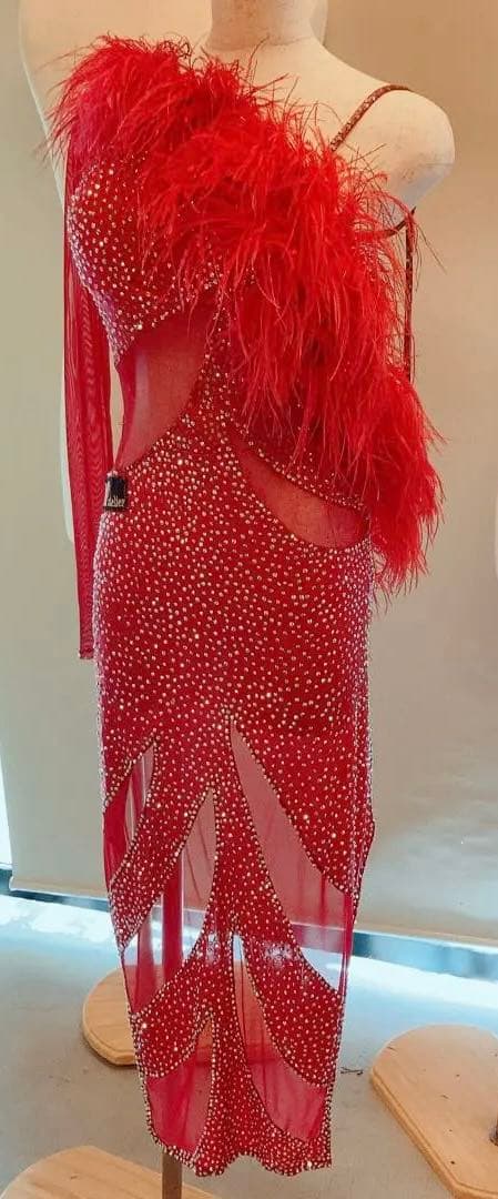 ラテンドレス　赤オーストリッチファー　アシンメトリー