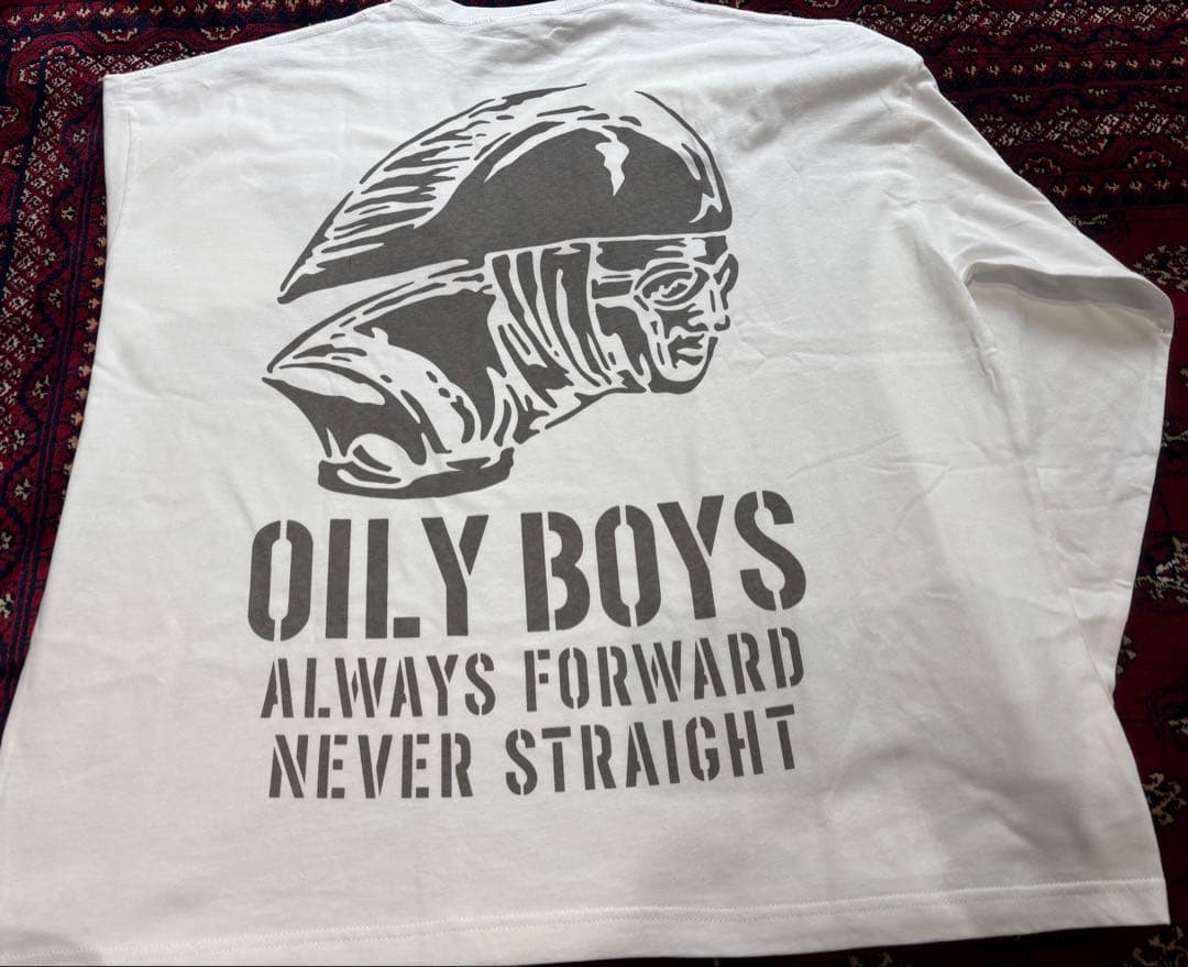 oily boysロンT