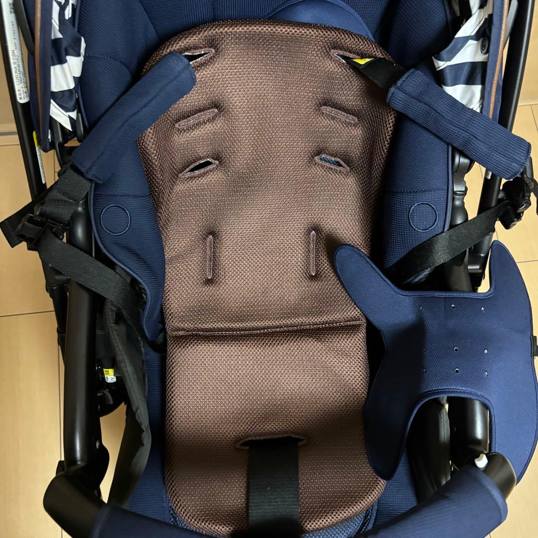 【美品】アップリカ ラクーナビッテクッション 2022年モデル アカホン限定