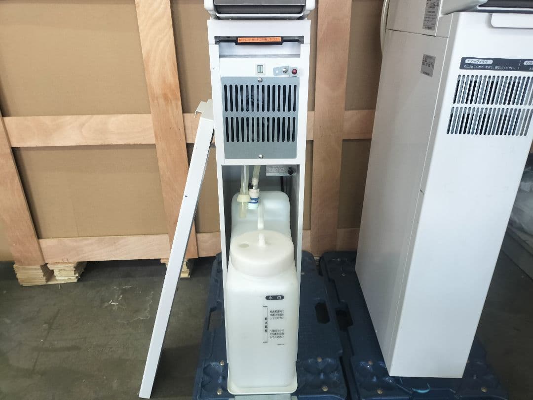 製氷機　ホシザキ　シャトルアイスディスペンサー　ＤＳＭ－１３ＤＴ　２台セット