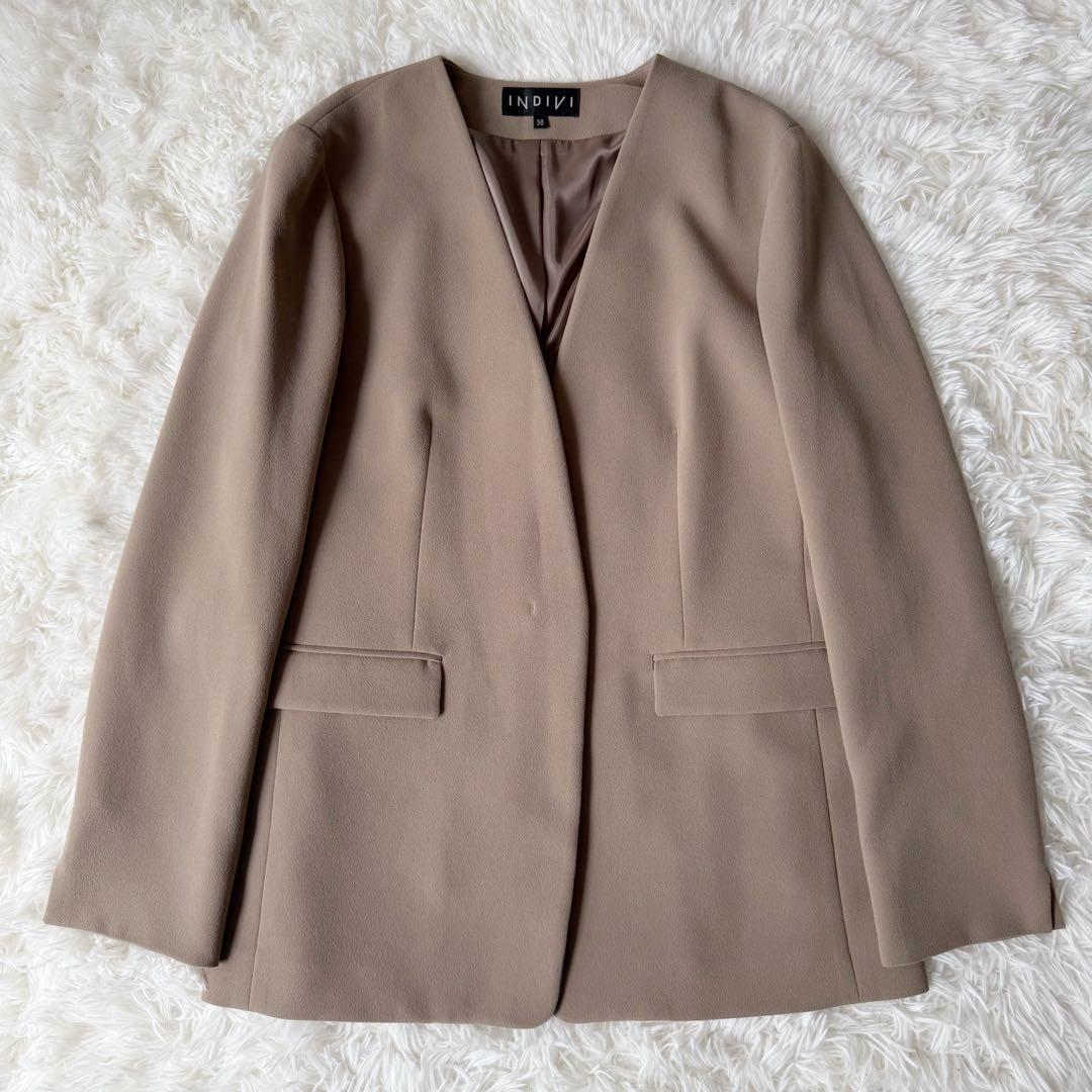 美品 現行 洗える インディヴィ ノーカラー スーツセットアップ ベージュ 38