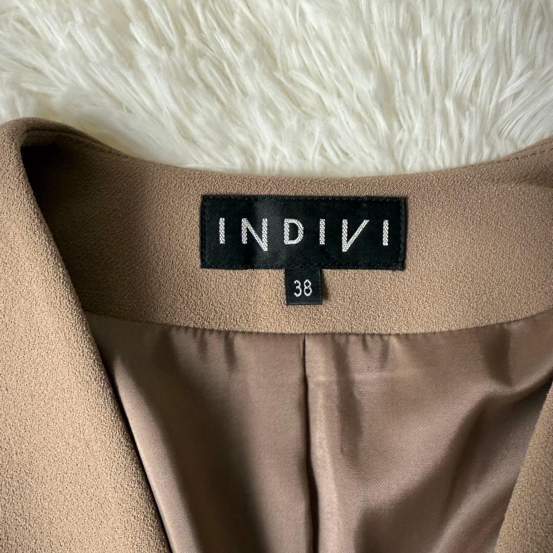 美品 現行 洗える インディヴィ ノーカラー スーツセットアップ ベージュ 38