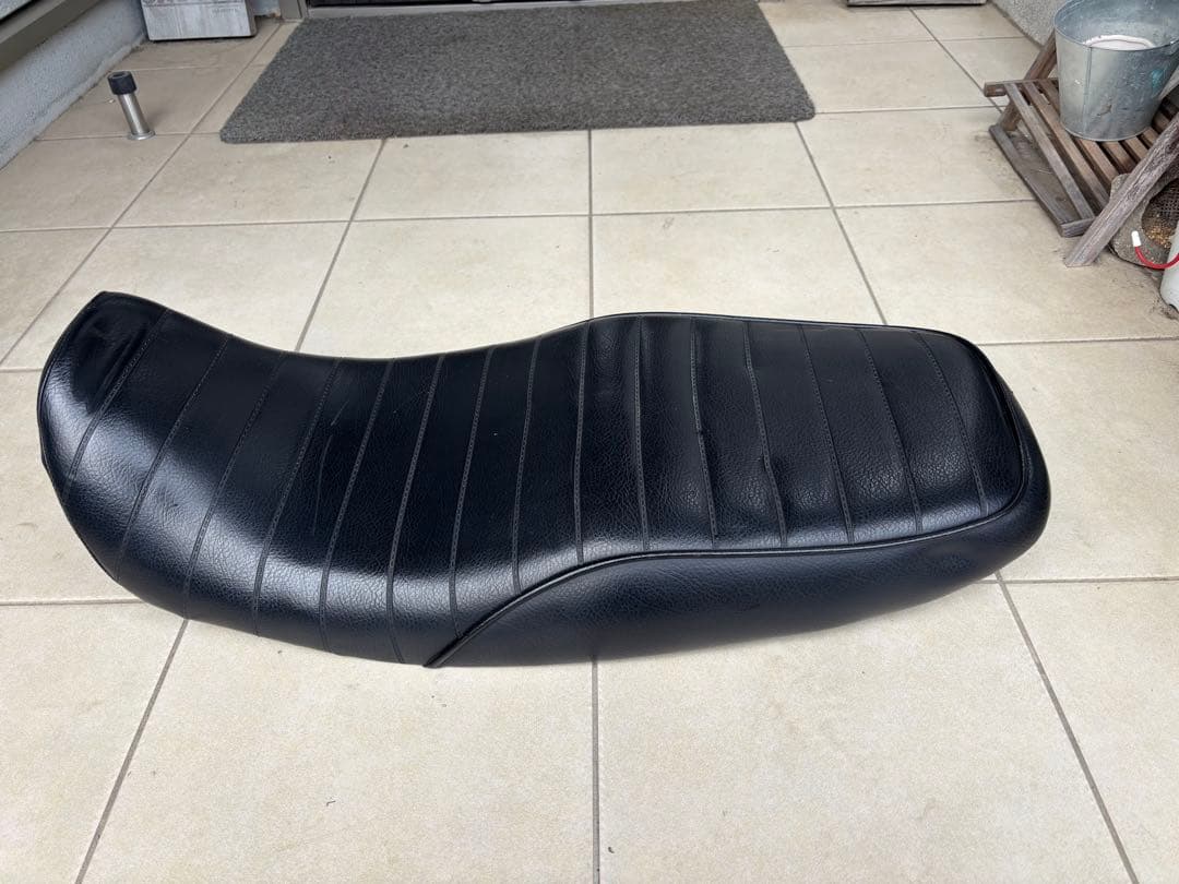 プ*ー様 GSX1400 ラフアンドロード　シート