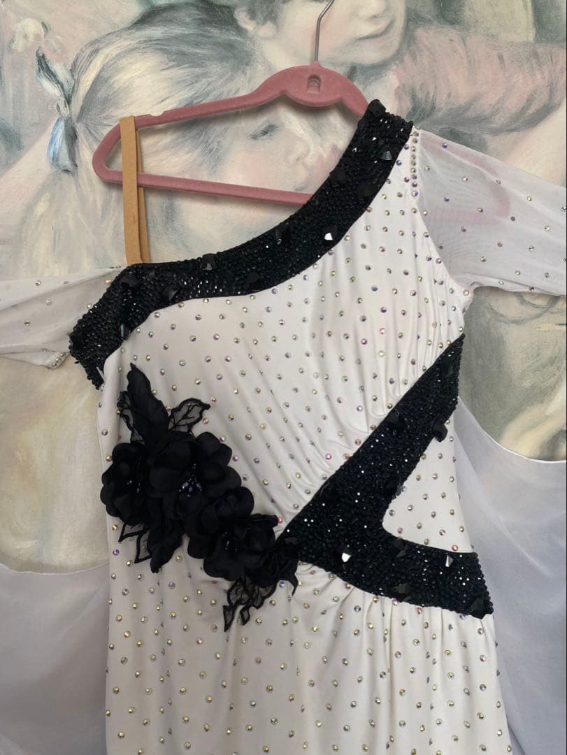 社交ダンス　ラテンドレス