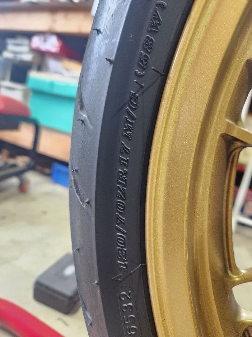24年製造　GPR300前後 120/70ZR17 180/55ZR17