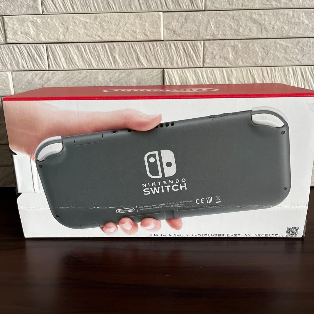 Nintendo Switch Lite &ソフト「大乱闘スマッシュブラザーズ」