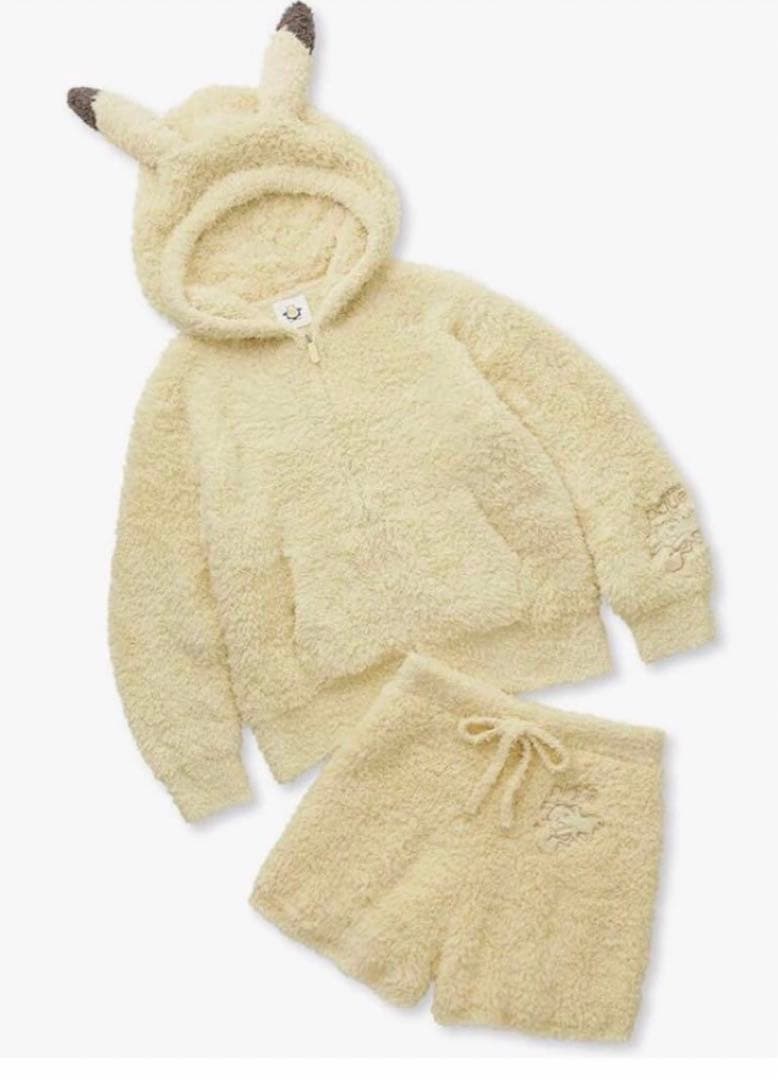 新品未開封　ジェラートピケ ピカチュウパーカ&ショートパンツセットキッズSサイズ