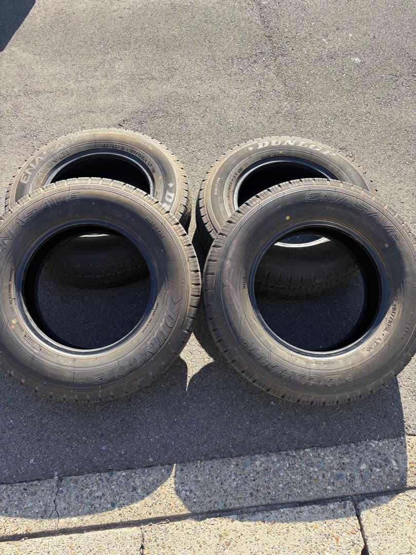 ハイエース用　DUNLOP ENASAVE 15インチタイヤ　4本セット