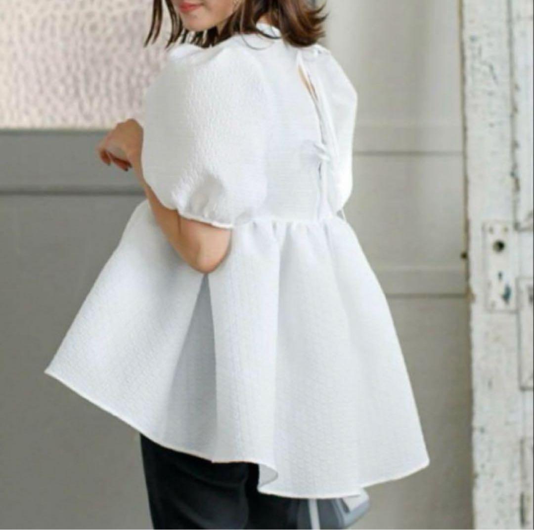 大人気 美品 ブルレア ジャガードブラウス Bluelea ぺプラム