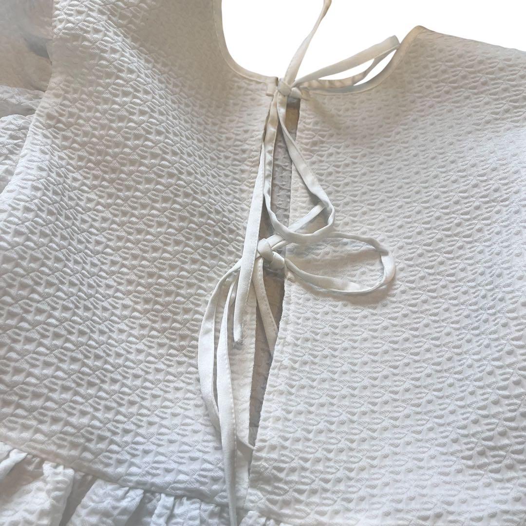 大人気 美品 ブルレア ジャガードブラウス Bluelea ぺプラム