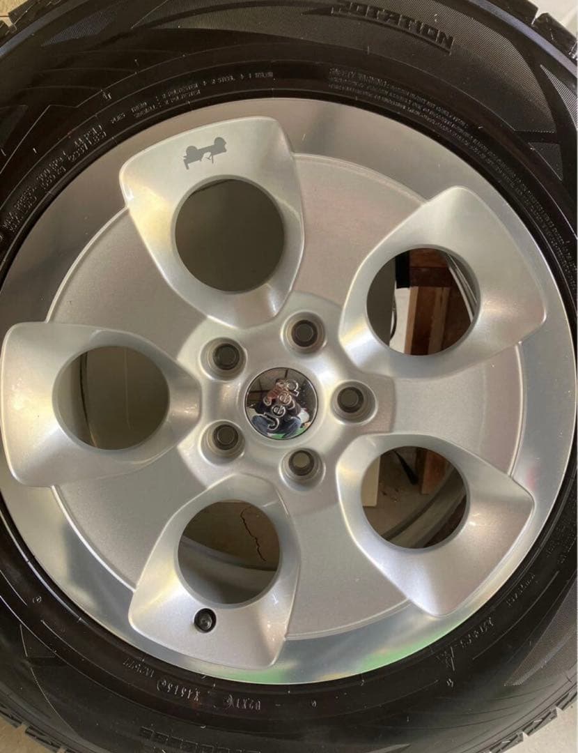 JKラングラー純正ホイール スタッドレスタイヤ4本　265/60R18