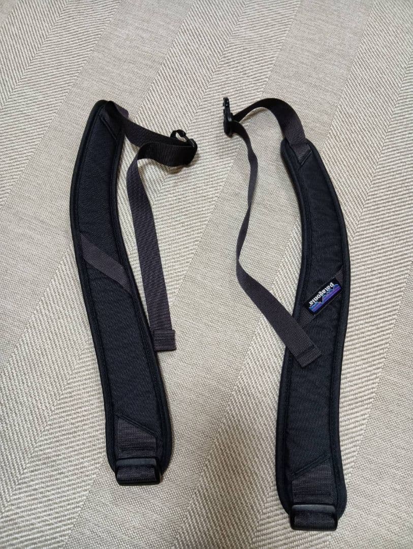 patagonia　ブラックホールダッフル　40Ｌ