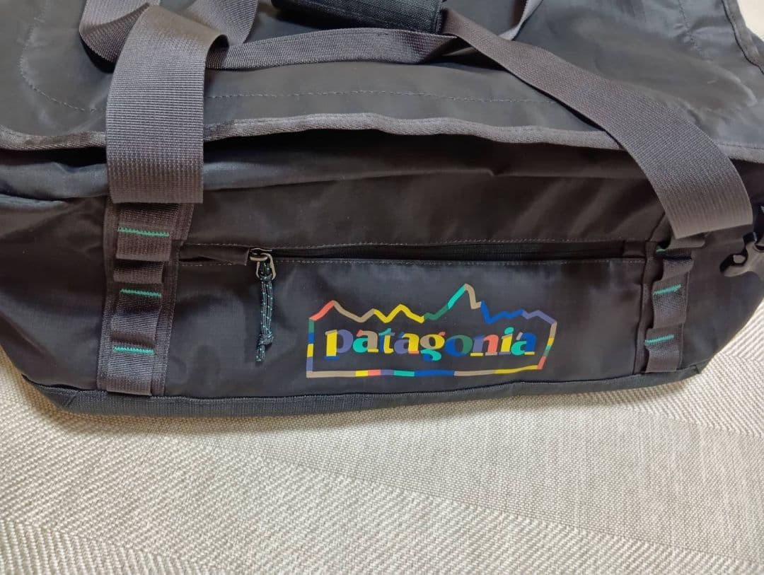 patagonia　ブラックホールダッフル　40Ｌ