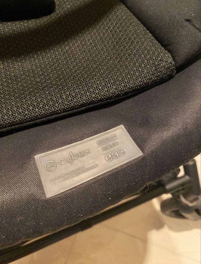 cybex メリオ　カーボン　ブラック